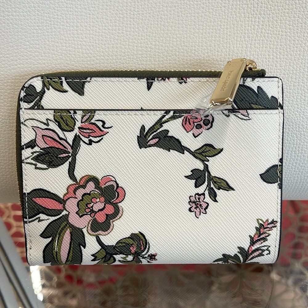 Kate Spade Madison Floral Small L Zip Wallet
forest blooms printed meringue mult - Picture 8 of 16